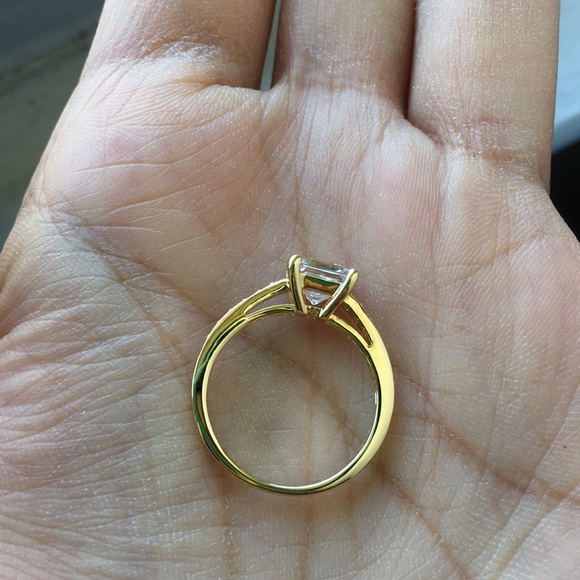 Swarovski Ring - Picture 6 of 8